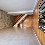 In Near The Apartman *